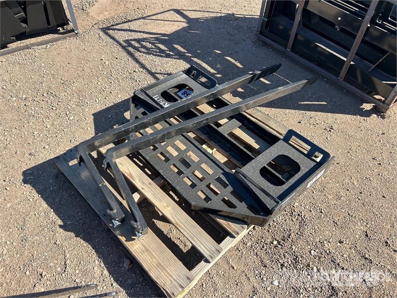  GIYI GY-DHC 60 in Skid Steer Forks (Unused) شوكات