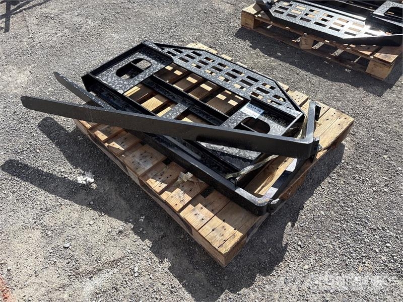 GIYI GY-DHC 60 in Skid Steer Forks (Unused) Trukkihaarukat