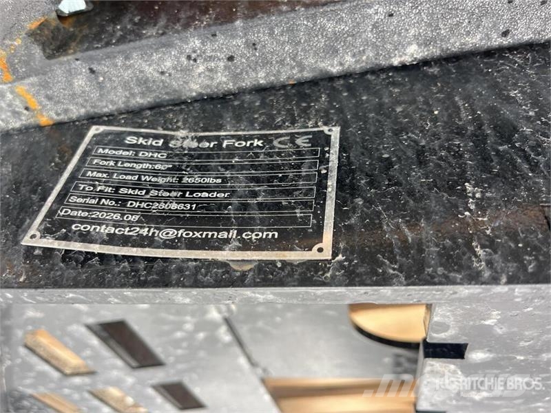 GIYI GY-DHC 60 in Skid Steer Forks (Unused) شوكات