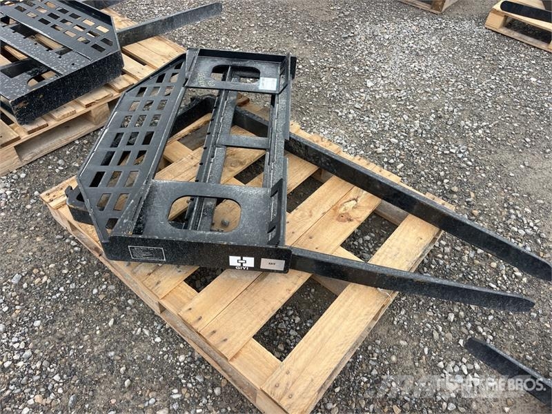  GIYI GY-DHC 60 in Skid Steer Forks (Unused) شوكات