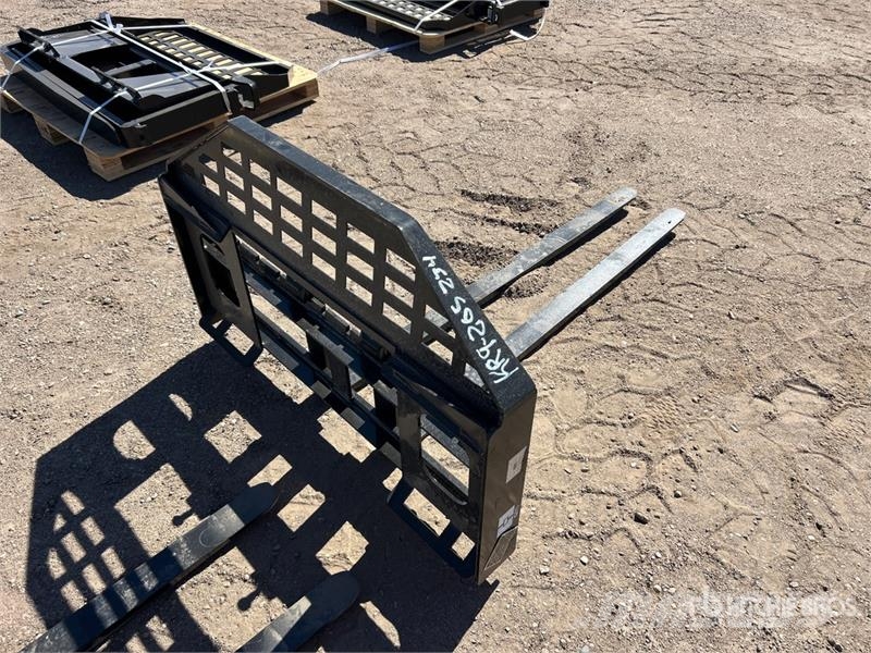 GIYI GY-DHC 60 in Skid Steer Forks (Unused) Građevinarske viljuške