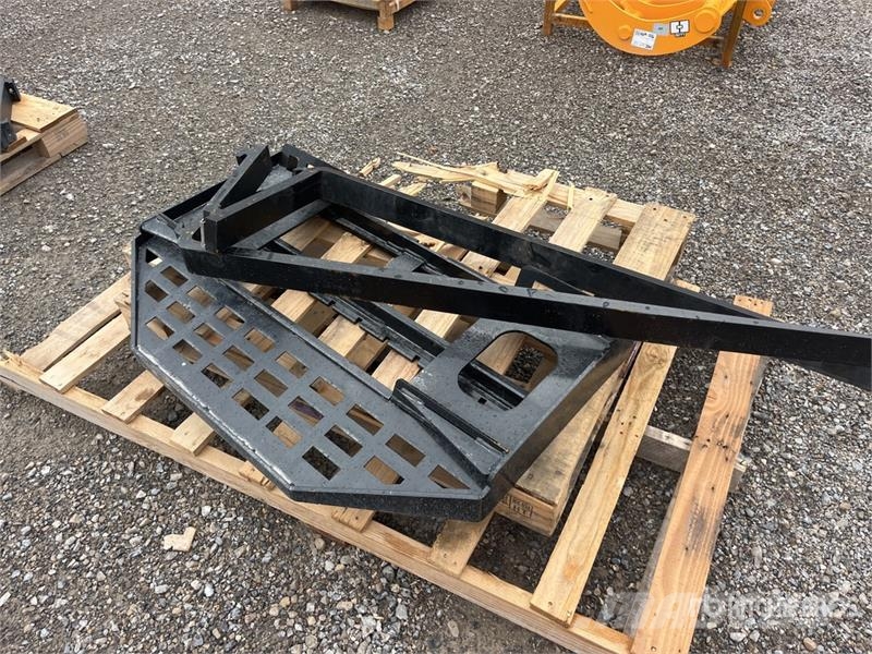  GIYI GY-DHC 60 in Skid Steer Forks (Unused) شوكات
