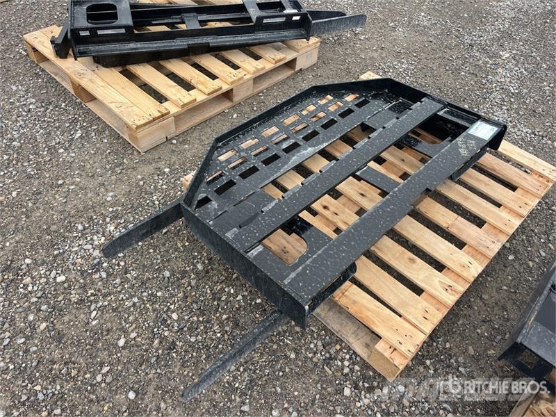  GIYI GY-DHC 60 in Skid Steer Forks (Unused) شوكات