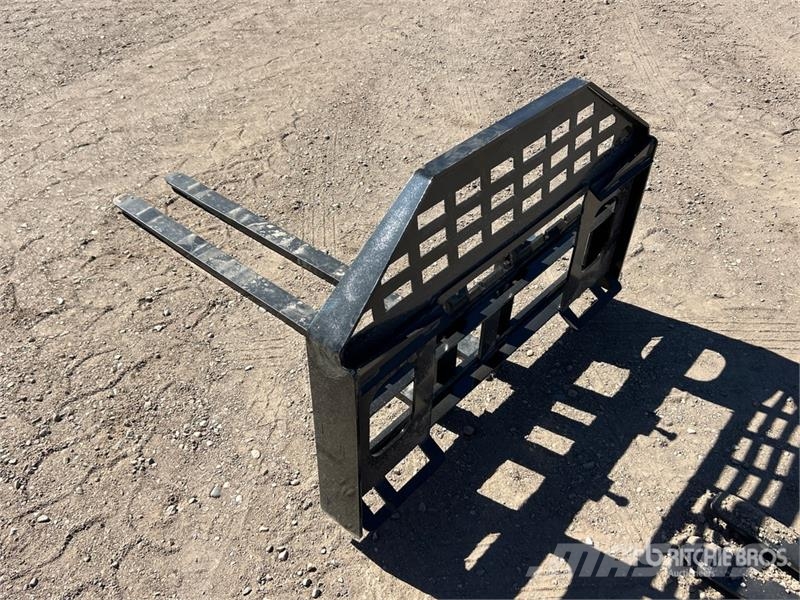  GIYI GY-DHC 60 in Skid Steer Forks (Unused) フォーク