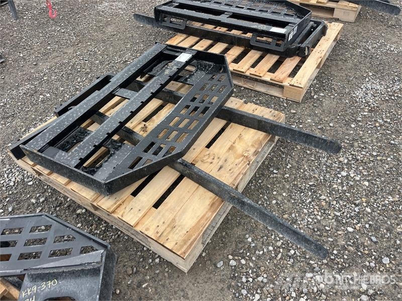  GIYI GY-DHC 60 in Skid Steer Forks (Unused) شوكات