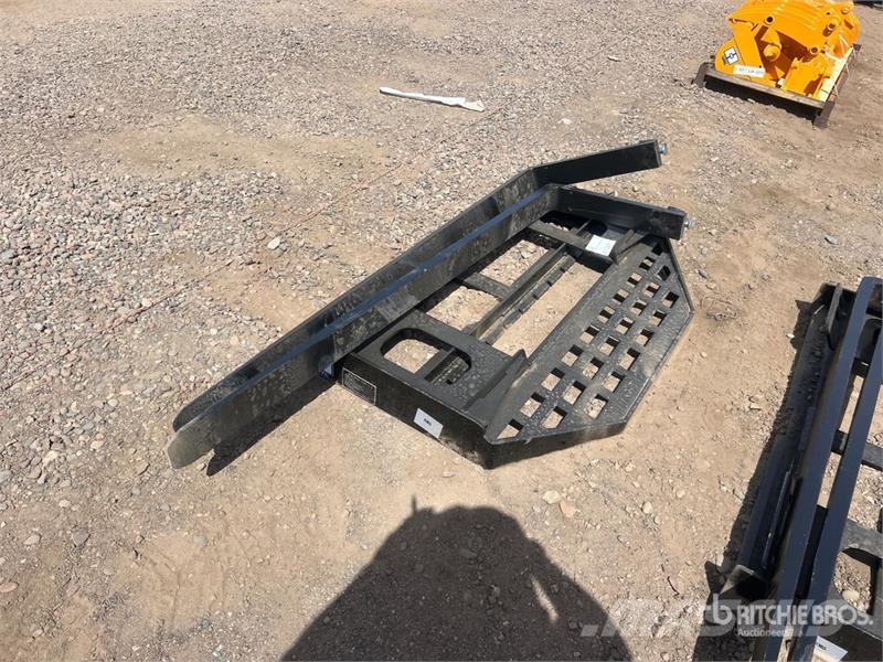 GIYI GY-DHC Skid Steer Forks (Unused) Garfos