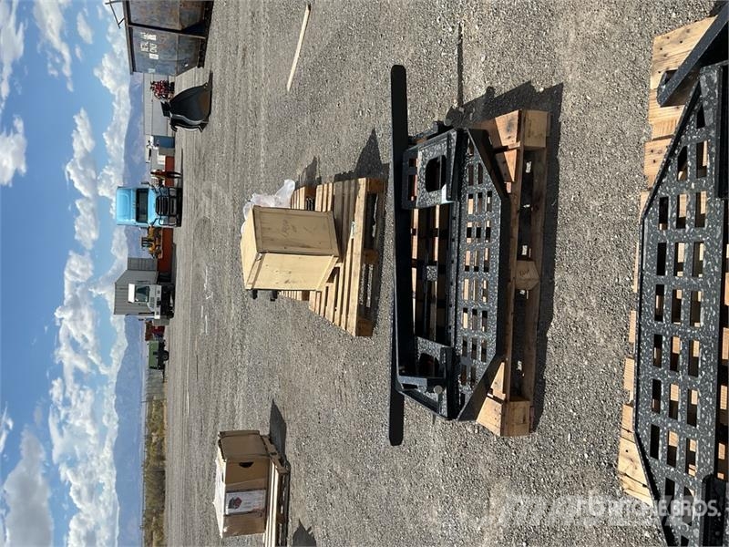 GIYI GY-DHC Skid Steer Forks (Unused) Vilice