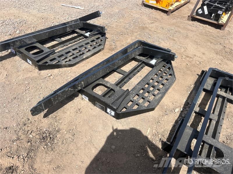 GIYI GY-DHC Skid Steer Forks (Unused) Garfos