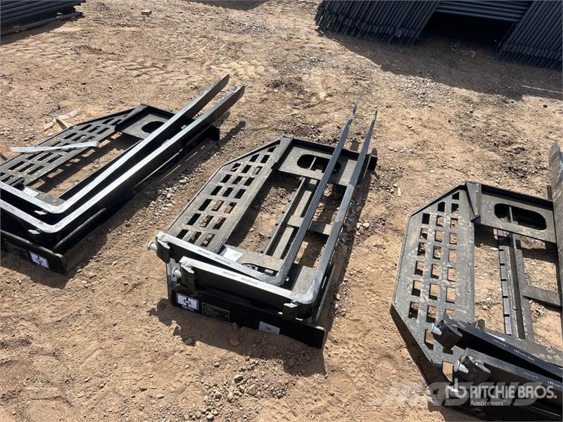 GIYI GY-DHC Skid Steer Forks (Unused) Garfos