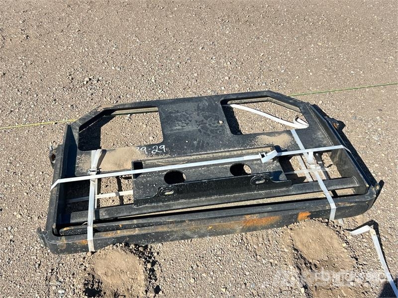  GIYI GY-FR47 48 in Mini Skid Steer Forks (Unused) Vilice