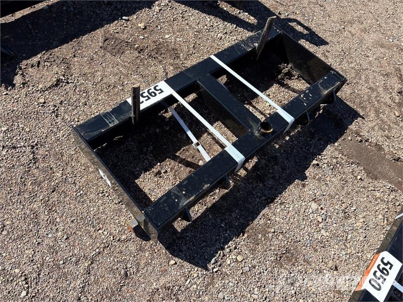  GIYI GY-HF47 46 in Skid Steer Bale Spear (Unused) مكونات أخرى