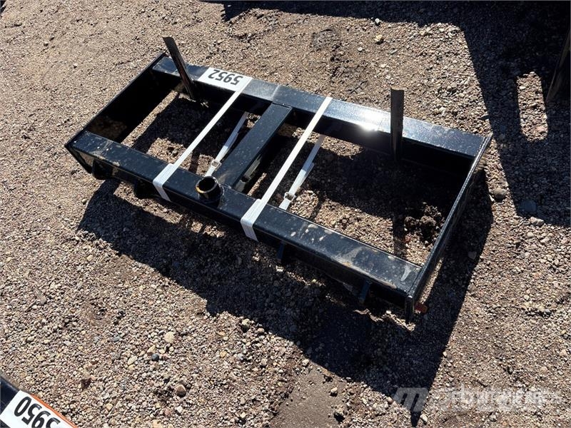  GIYI GY-HF47 46 in Skid Steer Bale Spear (Unused) مكونات أخرى