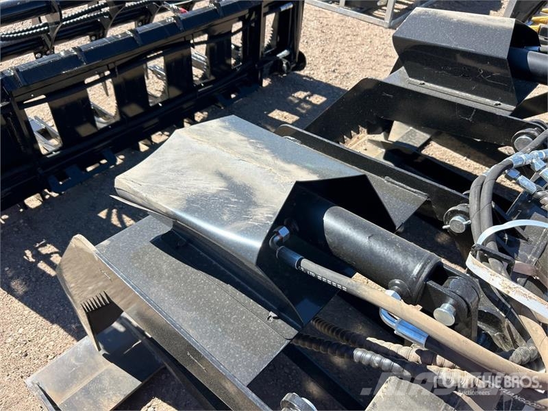 GIYI GY-HWG72 72 in Skeleton Skid Steer Grapple Bu Garras