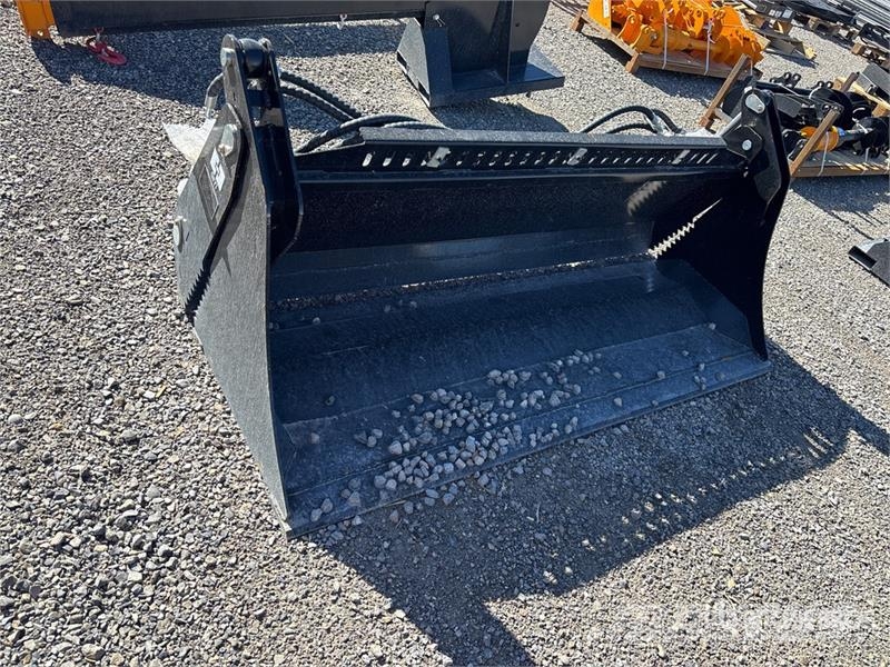 GIYI GY-KH72 72 in Multi-Purpose Skid Steer Bucket Kauhat