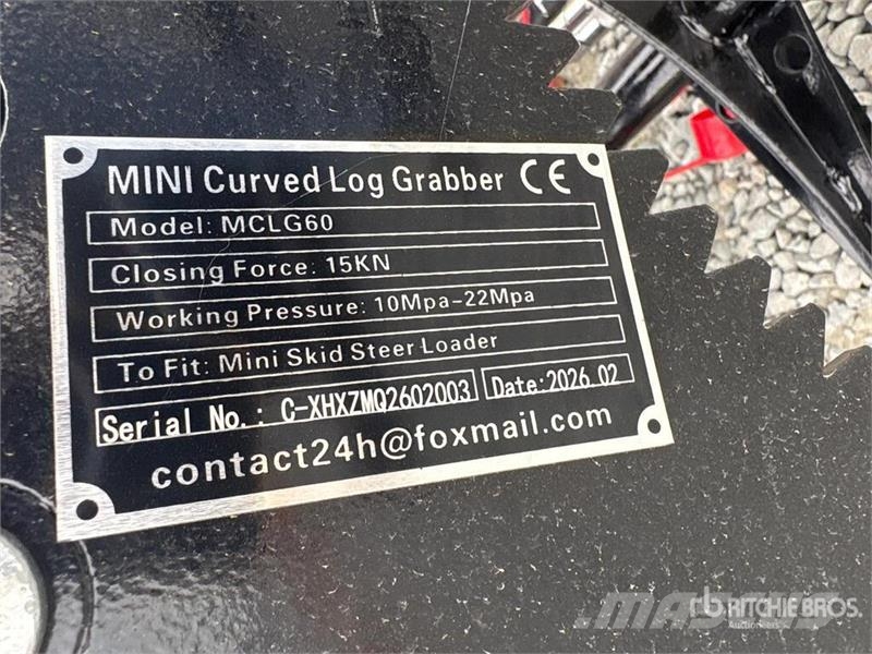 GIYI GY-MCLG60 42 in Mini Skid Steer Grapple (Unus Grijpers