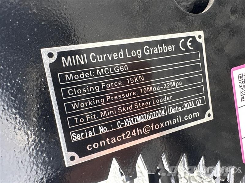 GIYI GY-MCLG60 42 in Mini Skid Steer Grapple (Unus Grijpers