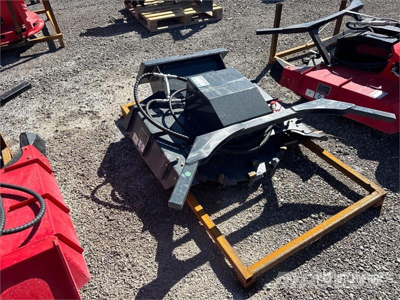 GIYI GY-MDM50 24 in Mini Skid Steer Mulcher (Unuse Trince forestali