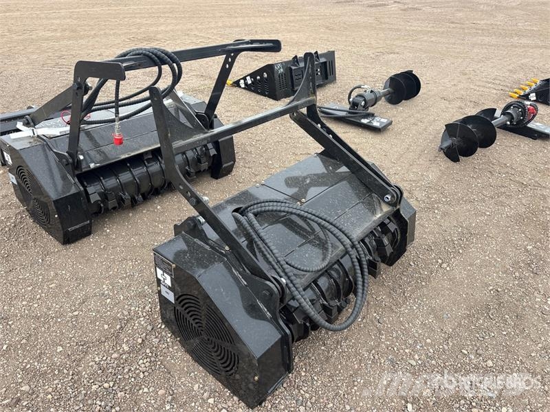 GIYI GY-ML45 32 in Mini Skid Steer Mulcher (Unused Šumarski malčeri