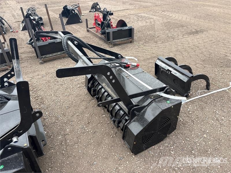 GIYI GY-ML45 32 in Mini Skid Steer Mulcher (Unused Šumarski malčeri