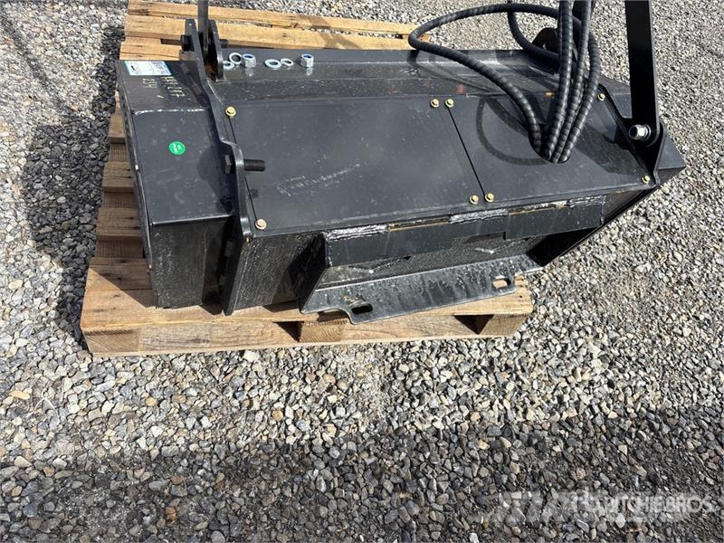 GIYI GY-ML45 32 in Mini Skid Steer Mulcher (Unused Trince forestali