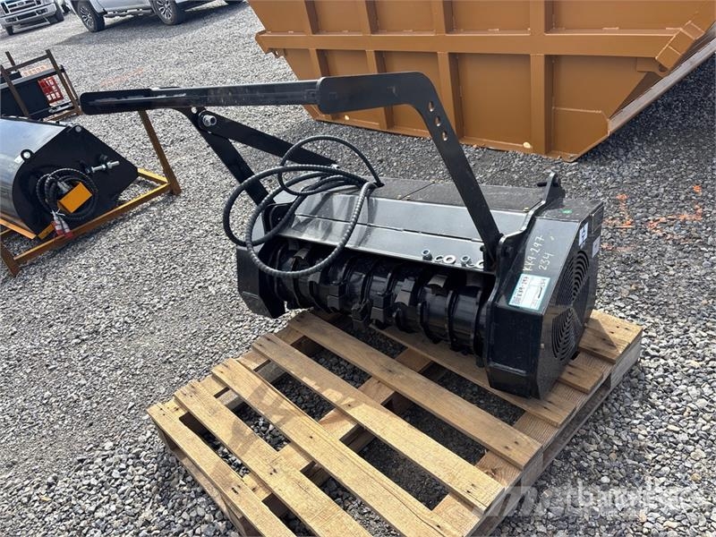 GIYI GY-ML45 32 in Mini Skid Steer Mulcher (Unused Trince forestali