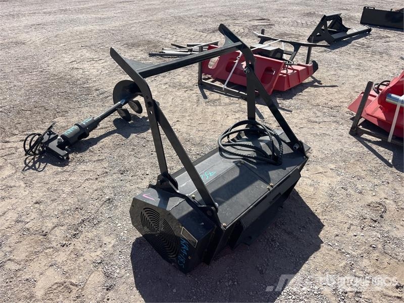 GIYI GY-ML45 32 in Mini Skid Steer Mulcher (Unused Forestry mulchers