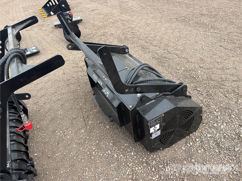 GIYI GY-ML45 32 in Mini Skid Steer Mulcher (Unused Šumarski malčeri