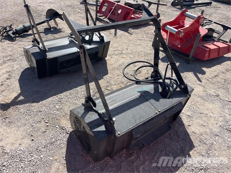 GIYI GY-ML45 32 in Mini Skid Steer Mulcher (Unused Forestry mulchers