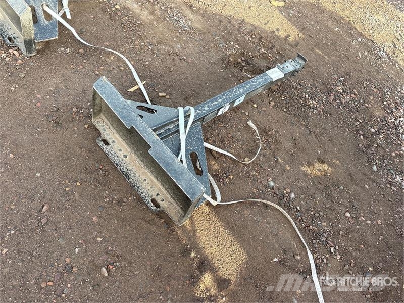 GIYI GY-MTB87 40 in Mini Telescopic Skid Steer Boo معدات البناء - غير ذلك