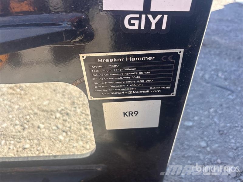 GIYI GY-P680 45 in Skid Steer Breaker (Unused) 브레이커