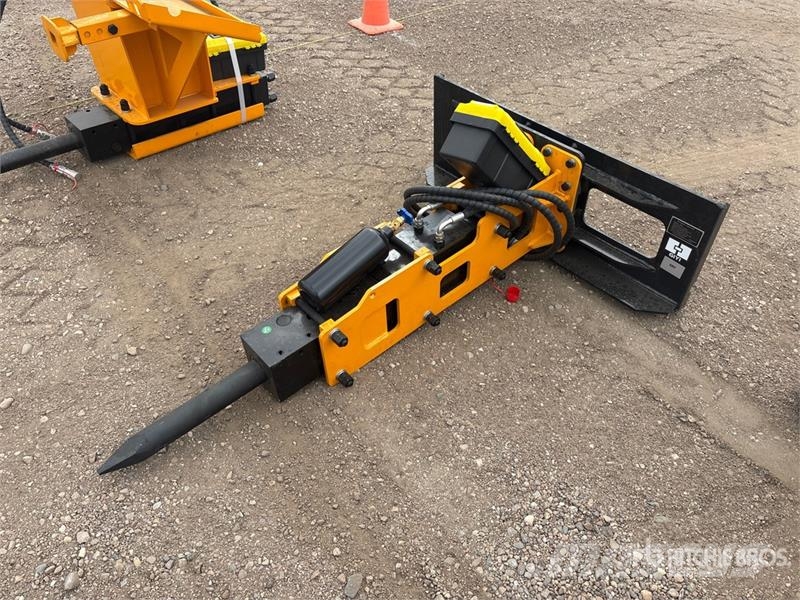  GIYI GY-P680 45 in Skid Steer Breaker (Unused) 鐵鎚/碎石機