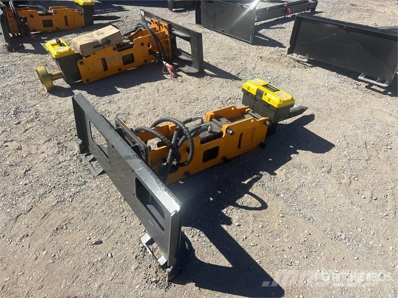 GIYI GY-P680 45 in Skid Steer Breaker (Unused) 브레이커