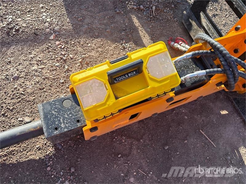 GIYI GY-P680 67 in Skid Steer Breaker (Unused) Martelos / Rompedores