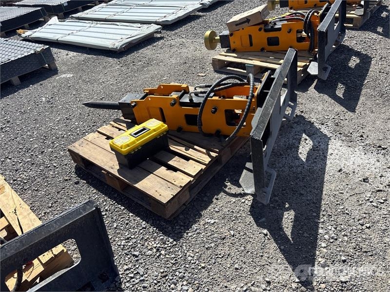GIYI GY-P680 Skid Steer Breaker (Unused) Čekići
