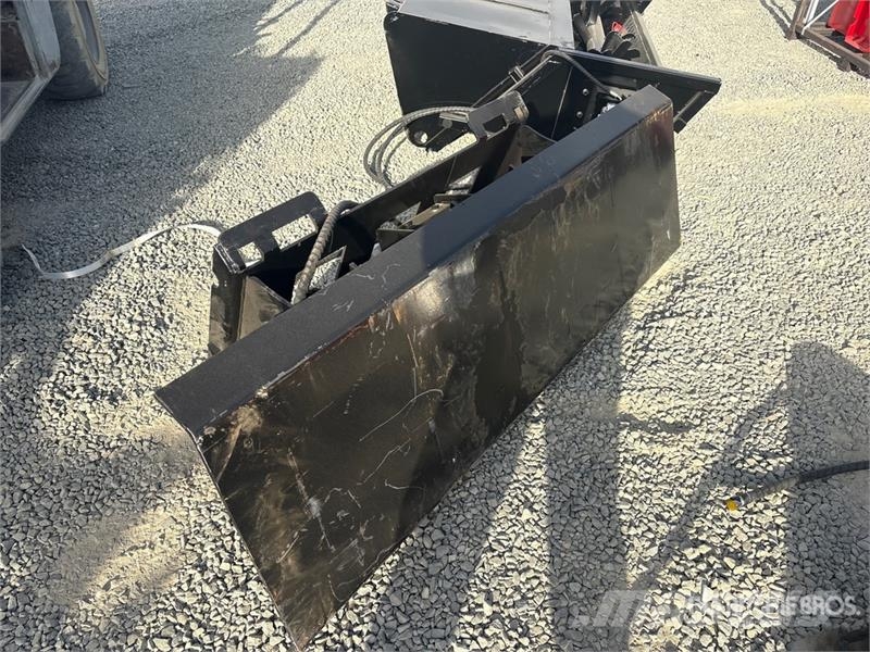  GIYI GY-PC71 71 in Skid Steer Plate Compactor (Unu Vibratoare