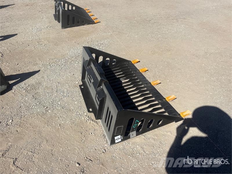 GIYI GY-RB44 43 in Rock Mini Skid Steer Bucket (Un Žlice