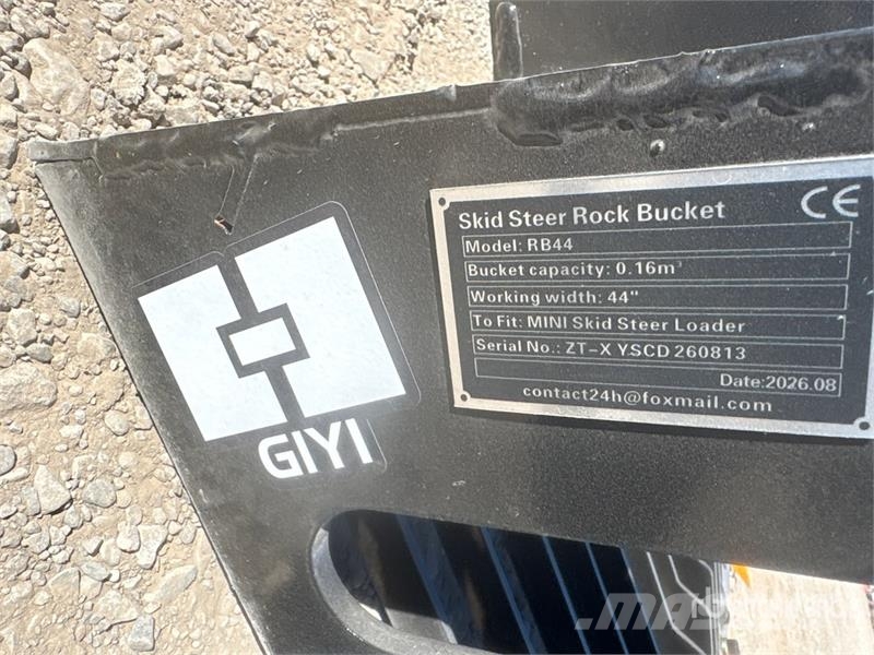 GIYI GY-RB44 43 in Rock Mini Skid Steer Bucket (Un Žlice