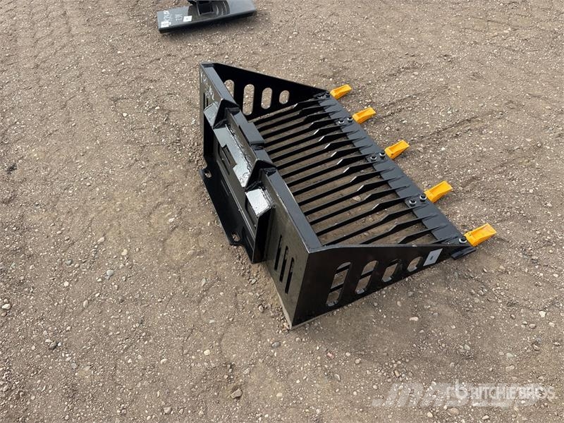 GIYI GY-RB44 44 in Skeleton Mini Rock Skid Steer B Cucharones
