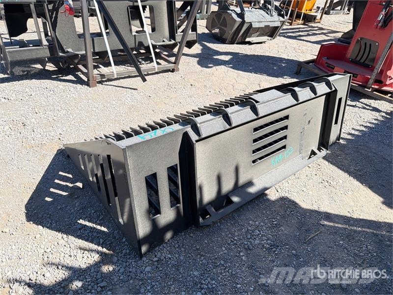 GIYI GY-RB66 66 in Rock Skid Steer Bucket (Unused) Žlice