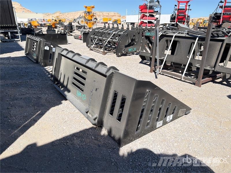 GIYI GY-RB66 66 in Rock Skid Steer Bucket (Unused) Žlice