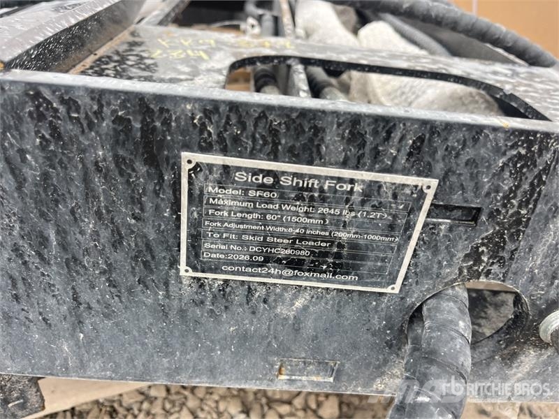  GIYI GY-SF60 60 in Skid Steer Forks (Unused) شوكات