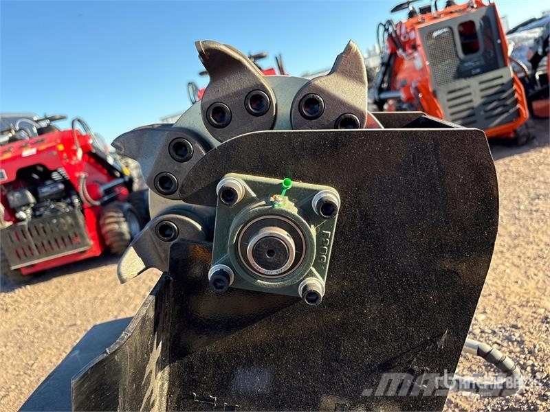GIYI GY-SG45 16 in Skid Steer Stump Grinder (Unuse Såbäddsharvar och rototillers