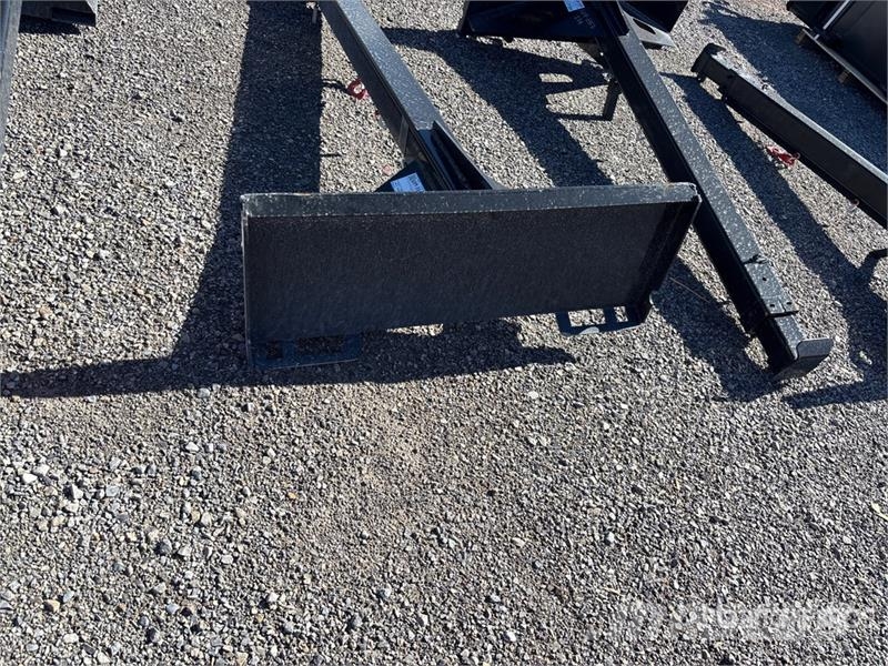 GIYI GY-STB47 45 in Skid Steer Telescopic Boom (Un その他部品