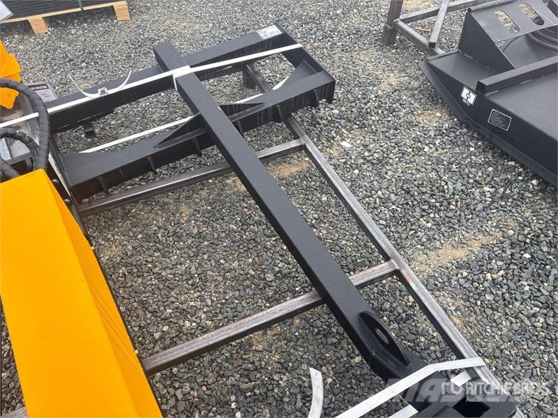  GIYI GY-TB72 45 in Skid Steer Boom (Unused) Строительная техника - Другие