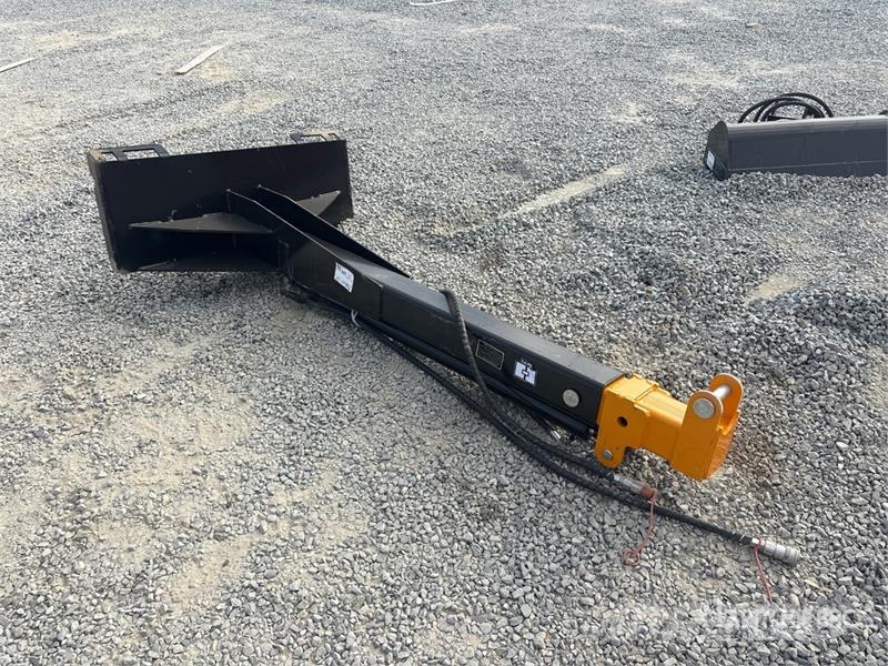 GIYI GY-TBL47 135 in Skid Steer Telescopic Boom (L Other components