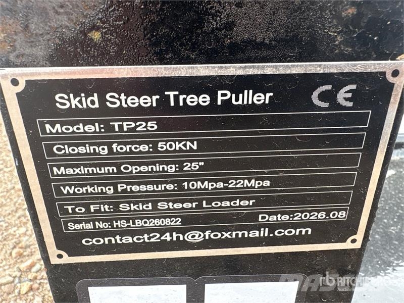  GIYI GY-TP25 25 in Skid Steer Post Puller (Unused) Andre komponenter