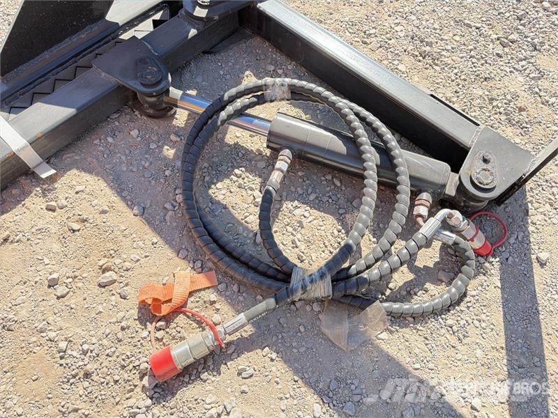 GIYI GY-TP25 25 in Skid Steer Post Puller (Unused) Andet tilbehør