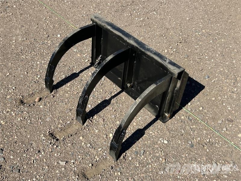  GIYI GY-TRP12 24 in Mini Skid Steer Ripper Scarifi Escarificadores
