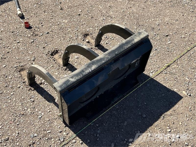  GIYI GY-TRP12 24 in Mini Skid Steer Ripper Scarifi Escarificadores