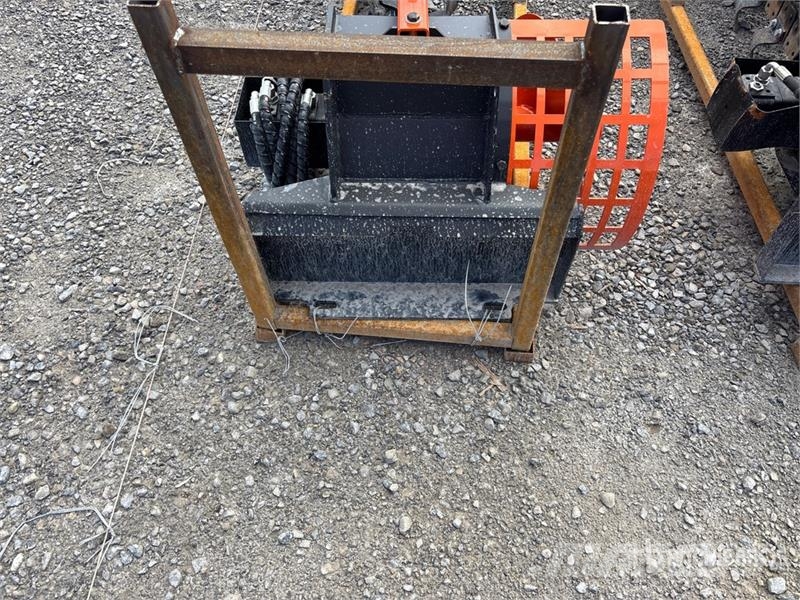 GIYI GY-X39 39 in Mini Skid Steer Trencher (Unused Sleuvengravers